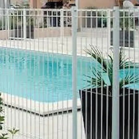 בית נופש Thalia *